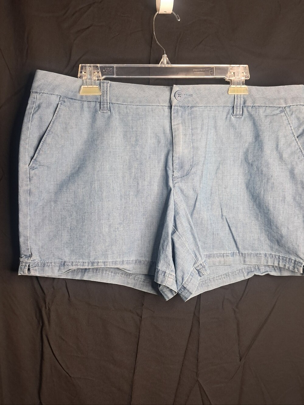 Magellan Outdoors Light Blue Chambray Bermuda Shorts (113)